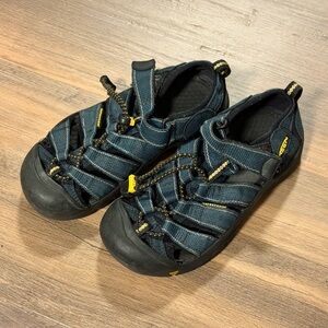 Keen Kids Shoes in Blue and Black